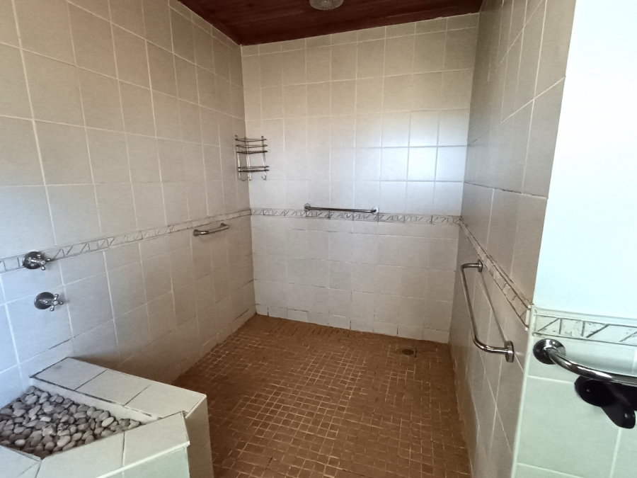 4 Bedroom Property for Sale in C Place Eastern Cape